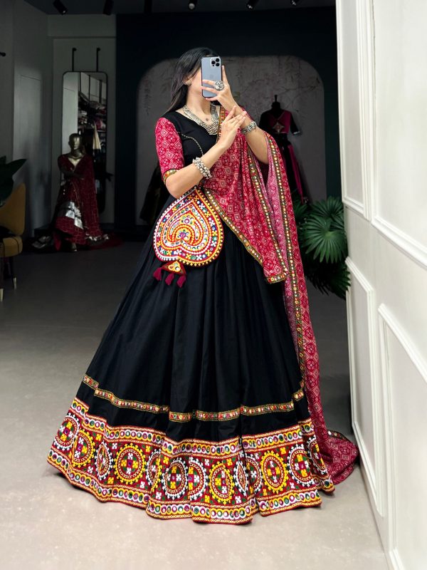 Lorenvalley Black Pure CottonPlain And Original Mirror Gamthi Work Lace Border Lehenga Choli with Dupatta on Sale